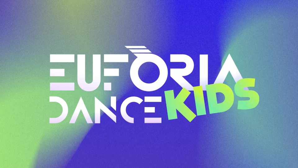 Logotipo de Euforia Dance Kids con fondo degradado verde y azul.